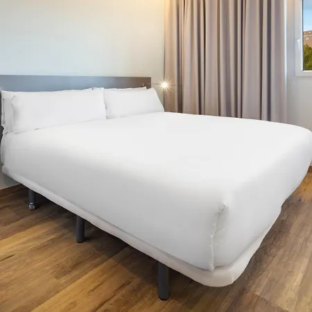 Savoy Hotel 2*