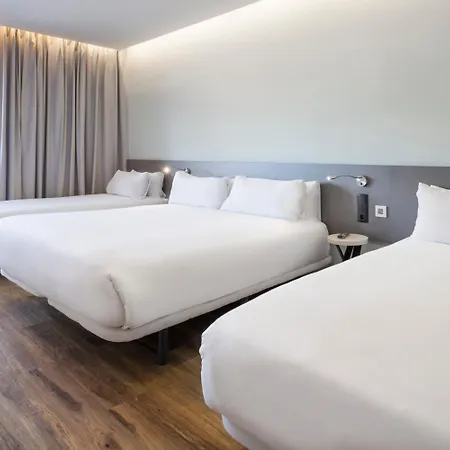 Savoy 2*