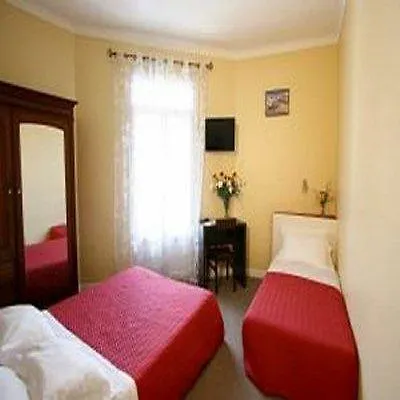 Savoy Hotel 2*