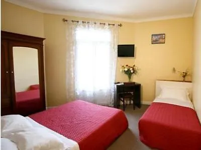 Savoy Hotel 2*