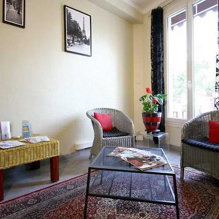 Hotel Savoy 2*