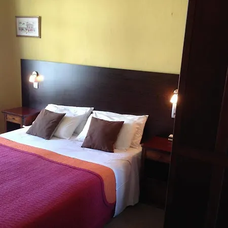 Savoy Hotel 2*