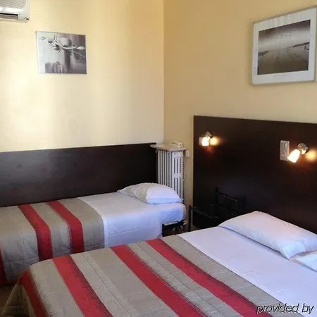 Hotel Savoy 2*