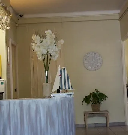 Savoy Hotel 2*